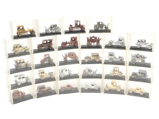 Lot 144 - DIVERS (28)