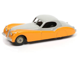 Lot 358 - DINKY TOYS (GB) (1)