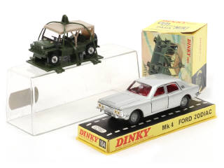 Lot 188 - DINKY TOYS (GB) (2)