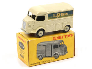 Lot 260 - DINKY TOYS (FRANCE) (1)