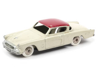 Lot 208 - DINKY TOYS (FRANCE) (1)