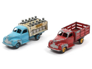 Lot 315 - DINKY TOYS (FRANCE) (2)