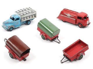 Lot 357 - DINKY TOYS (FRANCE) (5)
