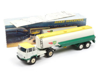 Lot 271 - DINKY TOYS (FRANCE) (1)