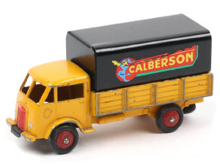 Lot 387 - DINKY TOYS (FRANCE) (1)