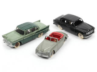 Lot 433 - DINKY TOYS (FRANCE) (3)