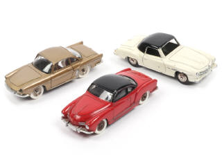 Lot 428 - DINKY TOYS (FRANCE) (3)