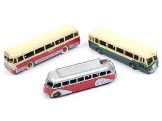 Lot 440 - DINKY TOYS (FRANCE) (3)