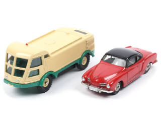 Lot 416 - DINKY TOYS (FRANCE) (2)