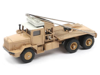 Lot 392 - DINKY TOYS (FRANCE) (1)