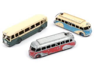 Lot 441 - DINKY TOYS (FRANCE) (3)
