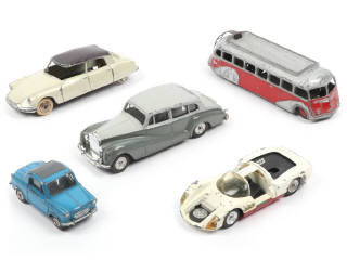 Lot 455 - DINKY TOYS (FRANCE) (5)