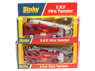Lot 352 - DINKY TOYS (GB) (2)