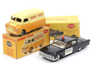 Lot 349 - DINKY TOYS (GB) (2)