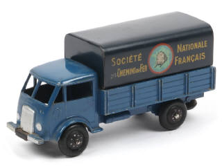 Lot 388 - DINKY TOYS (FRANCE) (1)