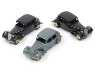 Lot 435 - DINKY TOYS (FRANCE) (3)