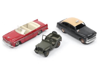 Lot 426 - DINKY TOYS (FRANCE) (3)