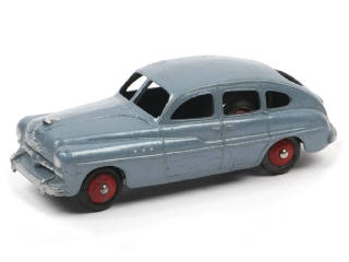 Lot 379 - DINKY TOYS (FRANCE) (1)