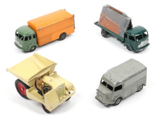 Lot 452 - DINKY TOYS (FRANCE) (4)