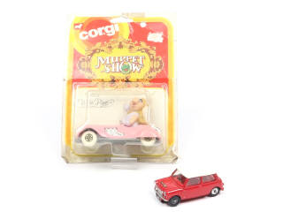 Lot 319 - CORGI TOYS (GB) (2)