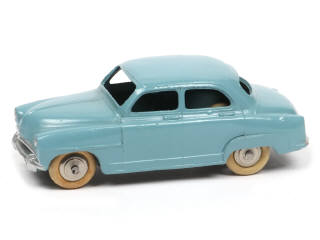 Lot 390 - DINKY TOYS (FRANCE) (1)