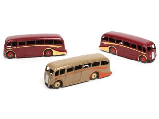 Lot 370 - DINKY TOYS (GB) (3)