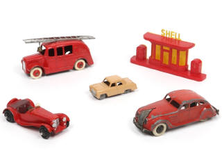 Lot 334 - DINKY TOYS (GB) (5)