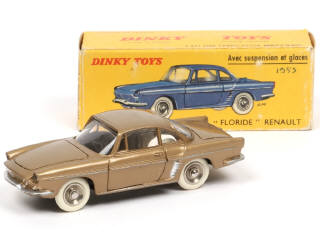 Lot 352 - DINKY TOYS (FRANCE) (1)