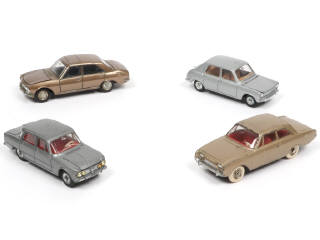 Lot 426 - DINKY TOYS (FRANCE) (4)