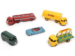 Lot 440 - DINKY TOYS (FRANCE) (5)