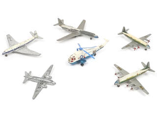 Lot 336 - DINKY TOYS (6)