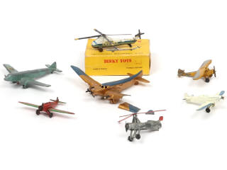 Lot 337 - DINKY TOYS (7)