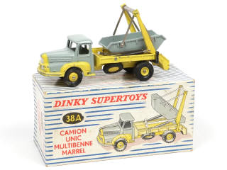 Lot 379 - DINKY TOYS (FRANCE) (1)