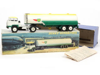 Lot 393 - DINKY TOYS (FRANCE) (1)