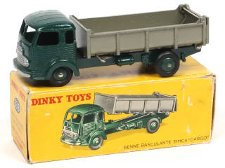 Lot 382 - DINKY TOYS (FRANCE) (1)
