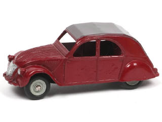 Lot 408 - DINKY TOYS (FRANCE) (1)