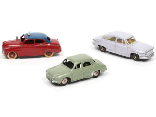 Lot 424 - DINKY TOYS (FRANCE) (3)