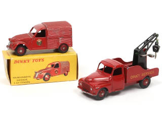 Lot 377 - DINKY TOYS (FRANCE) (2)