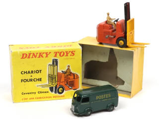 Lot 375 - DINKY TOYS (FRANCE) (2)