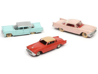 Lot 423 - DINKY TOYS (FRANCE) (3)