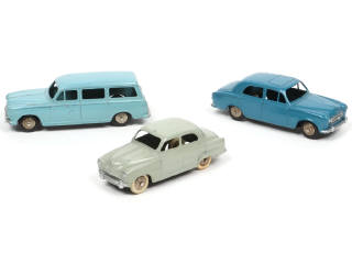 Lot 422 - DINKY TOYS (FRANCE) (3)