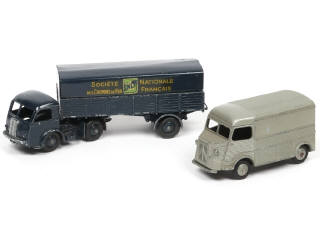 Lot 433 - DINKY TOYS (FRANCE) (2)