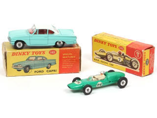 Lot 267 - DINKY TOYS (GB) (2)