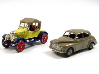 Lot 133 - DINKY TOYS GB (2)