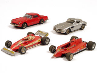 Lot 216 - DIVERS (4)