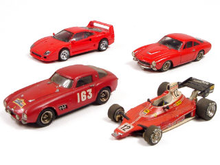 Lot 220 - DIVERS (4)