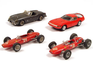 Lot 224 - DIVERS (4)