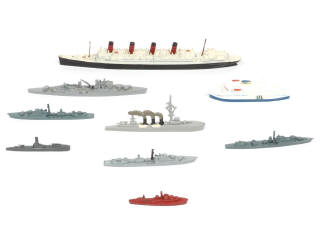 Lot 188 - DIVERS (9)