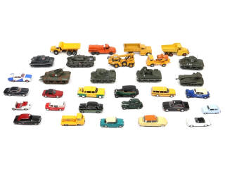 Lot 227 - DIVERS (31)