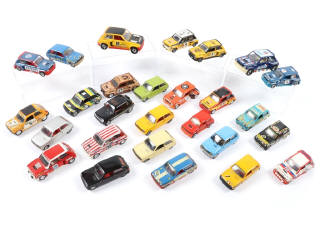 Lot 130 - DIVERS (27)